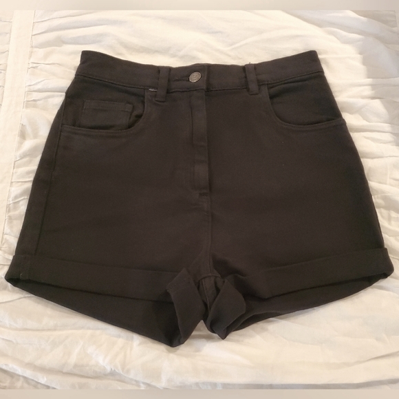 Aritzia Jovovich Shorts - Picture 1 of 4